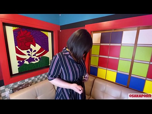 ❤️ Cutie Japanese nwere nnukwu nnụnnụ tit na-eji ihe ụmụaka egwuri egwu na-enwe mmekọahụ na-emetọ onwe ya ma nwee orgasm. Ọ na-ekwu na N'ajụjụ ọnụ banyere ya iberibe ahụmahụ. Nnukwu nnụnnụ tit na ọtụ ntutu na-asụ ude nke ukwuu. Osakaporn ❤️❌ na anyi ❤